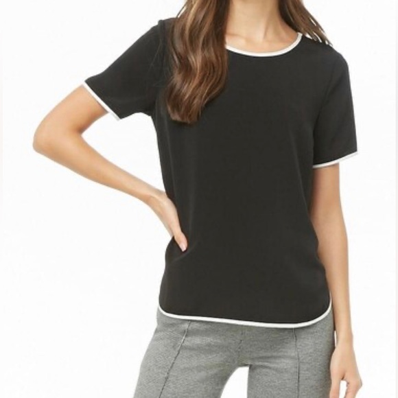 Forever 21 Tops - Forever 21 Women’s  Short Sleeves Top With Round neckline and Contrast Trim